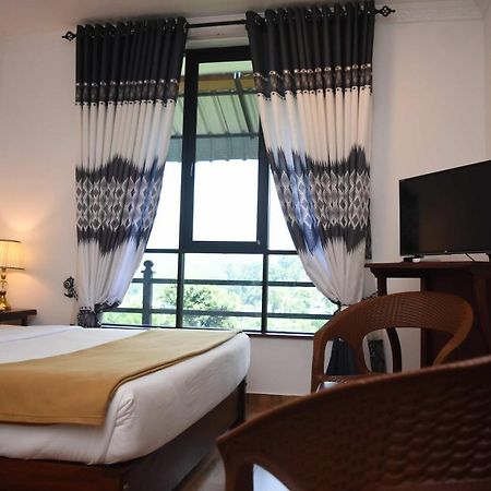 Centauria Hill Resort Ratnapura Exterior photo