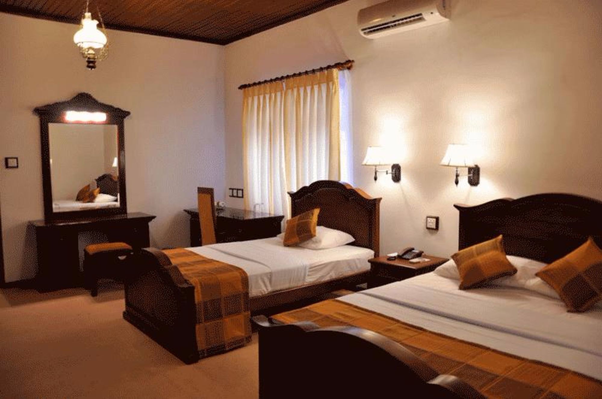 Centauria Hill Resort Ratnapura Exterior photo