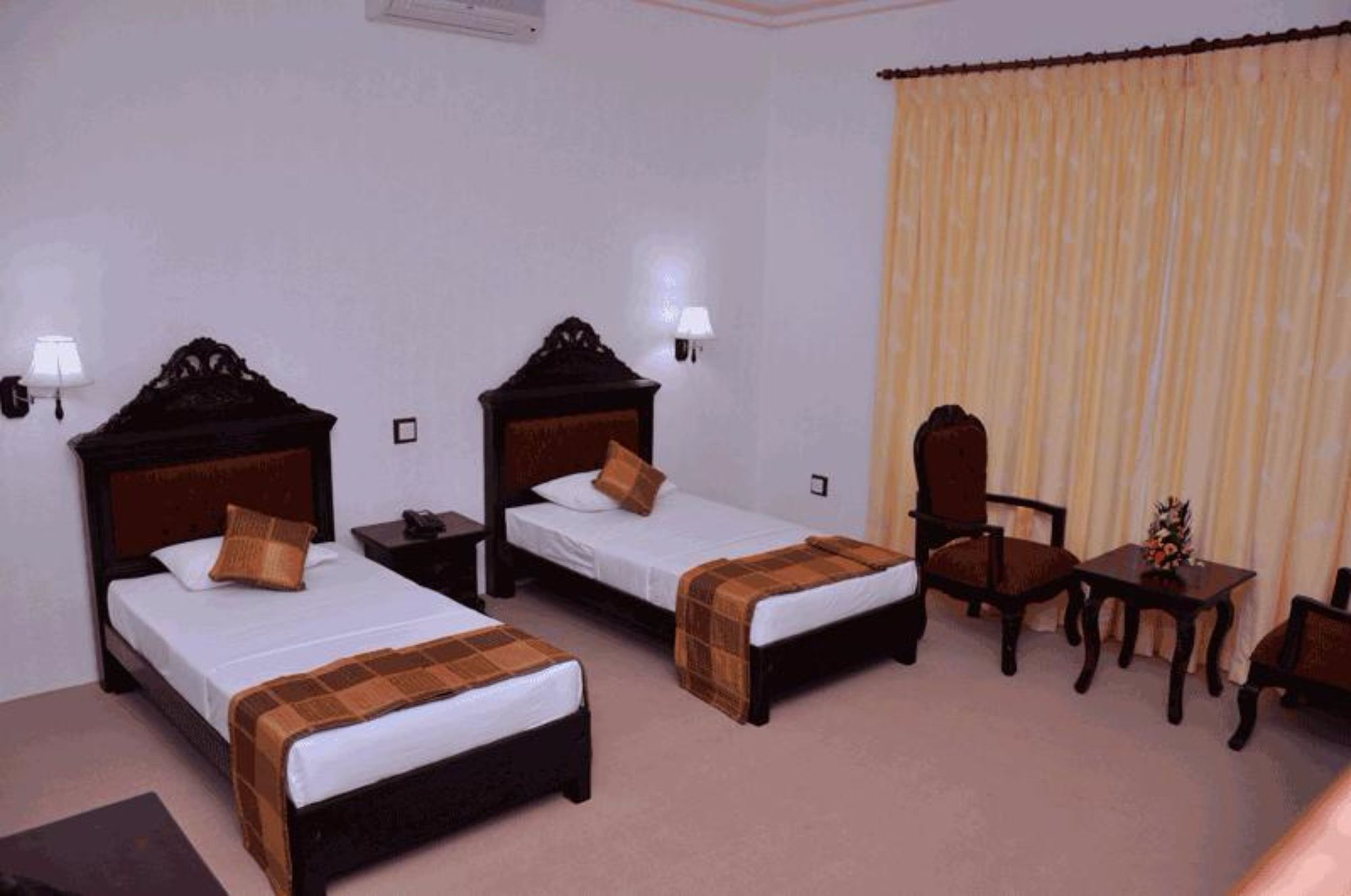 Centauria Hill Resort Ratnapura Exterior photo